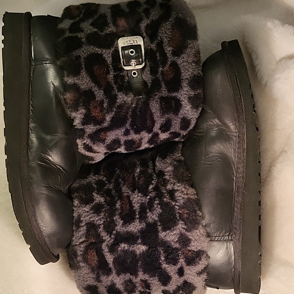 UGG Australia Ellee Leopard Stout Cuff Girls Boots Black - Picture 7 of 8